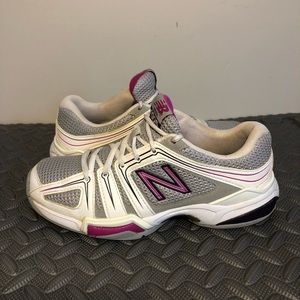 New Balance Tennis 1005 Women’s athletic shoe sz 7